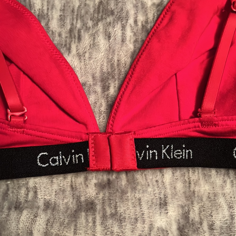 Calvin Klein Unlined Triangle Bra - Picture 5 of 6